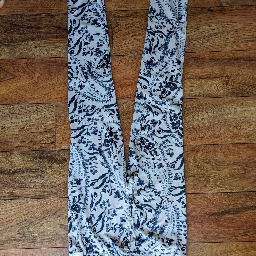 Free People Movement Leggings. Sz SP - EXCELLENT CONDITION